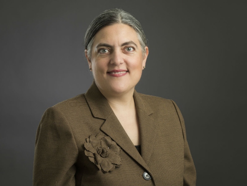 headshot of zoe arvanitakis